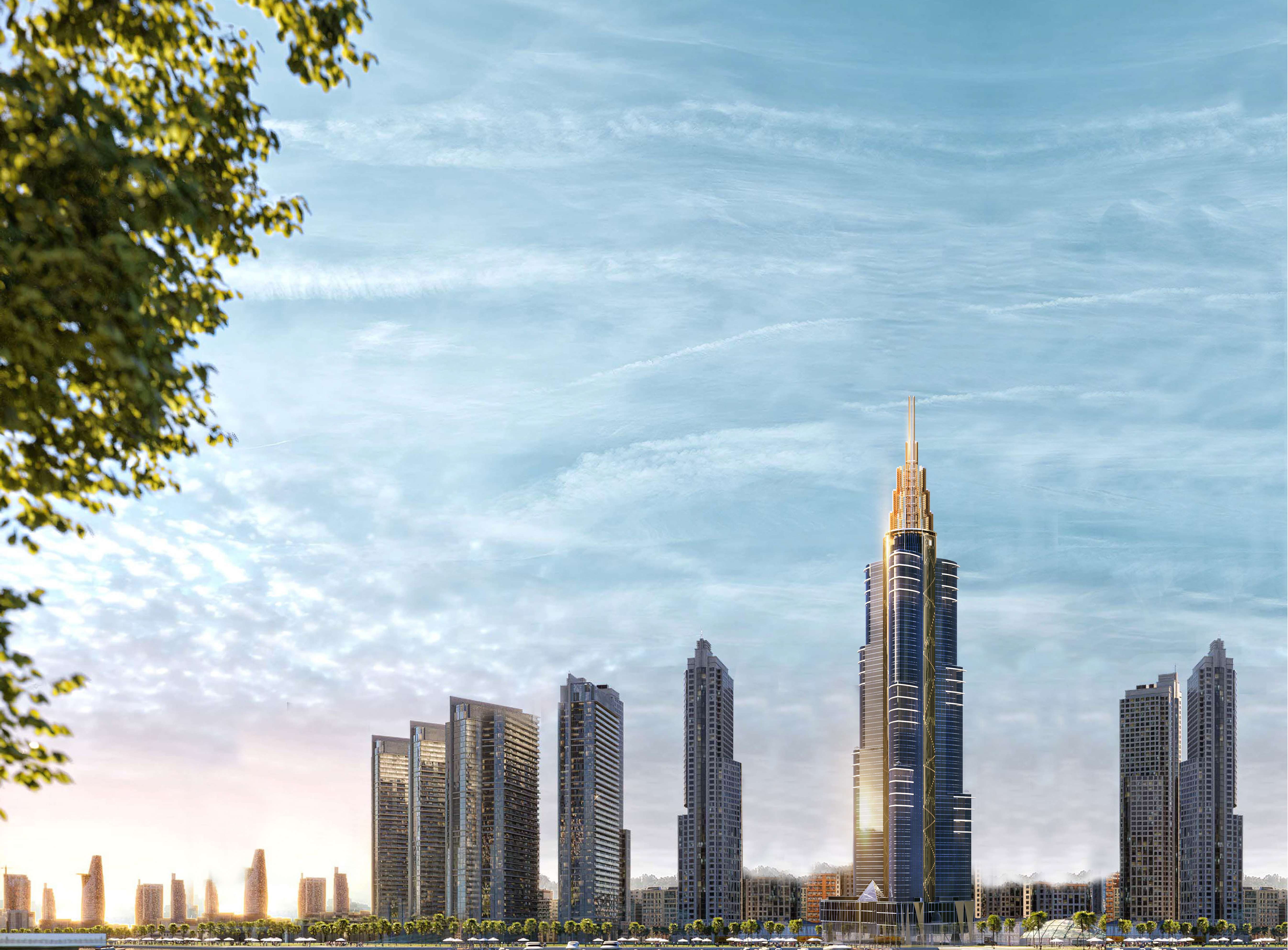 أفق المدينة عند الغروب مع البرج